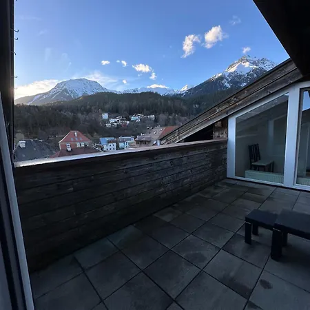 Geraeumiges Sonniges Mit Bergblick Imst