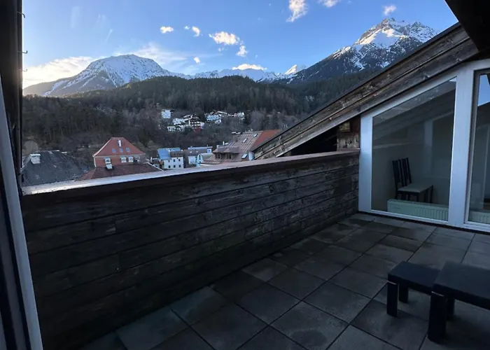 Geraeumiges Sonniges Mit Bergblick Imst