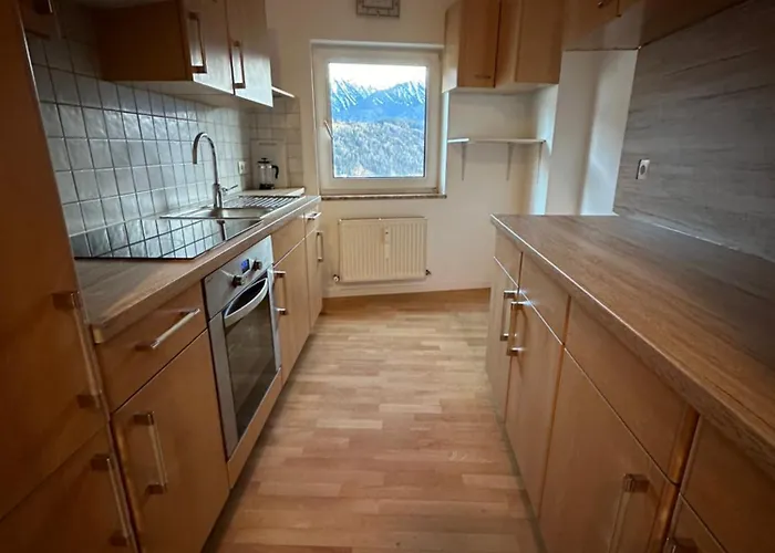 Geraeumiges Sonniges Mit Bergblick Imst